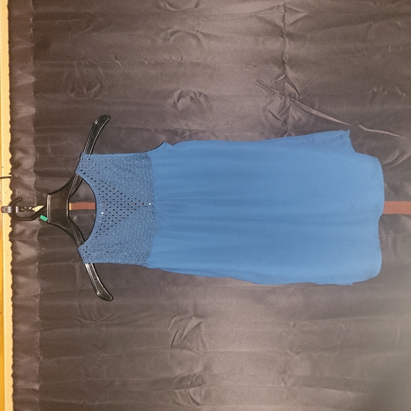 Warehouse one XS tank - Picture 2 of 3